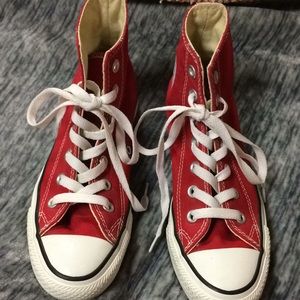 Converse Allstar  Chuck Taylor red high tops